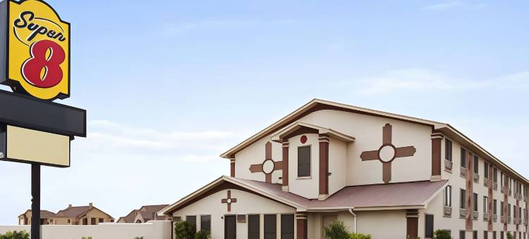 卡尔斯巴速8酒店(Super 8 by Wyndham Carlsbad)图片