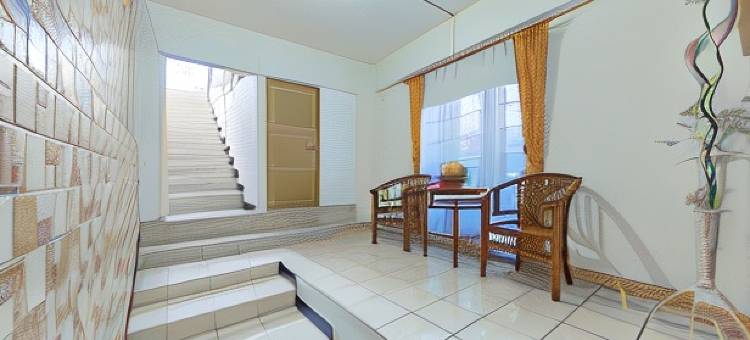 红多兹伊斯兰酒店-近贝卡派公园2号(RedDoorz Syariah Near Taman Bekapai 2)图片