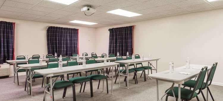 迈阿密斯堡-代顿南地区温德姆速8酒店(Super 8 by Wyndham Miamisburg Dayton S Area Oh)图片