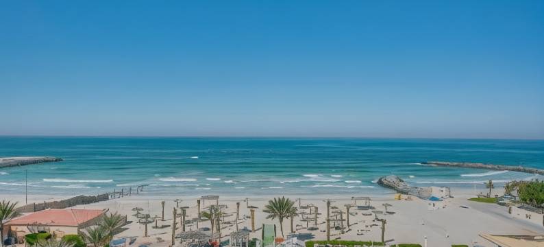 阿吉曼湾酒店(Ajman Beach Hotel)图片