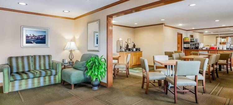 底特律绍斯盖特拉昆塔温德姆酒店(La Quinta Inn by Wyndham Detroit Southgate)图片