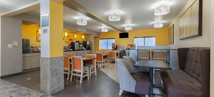 四角贝斯特韦斯特优质酒店(Best Western Plus the Four Corners Inn)图片