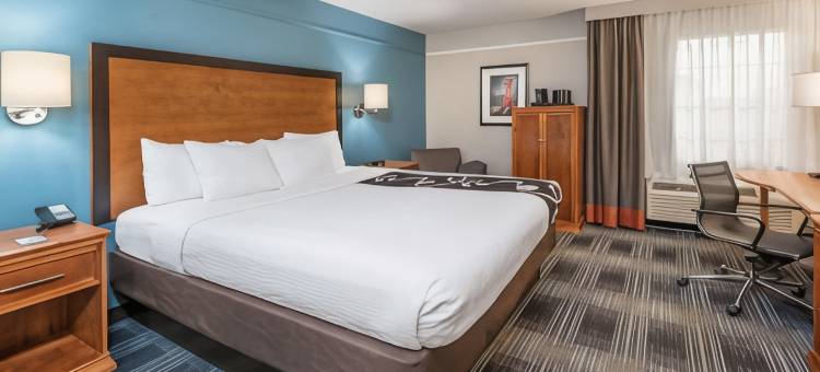 圣安东尼奥布鲁克斯城市基地拉昆塔温德姆酒店(La Quinta Inn by Wyndham San Antonio Brooks City Base)图片