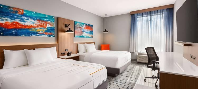 芒特劳雷尔/穆尔斯敦拉昆塔温德姆酒店(La Quinta Inn & Suites by Wyndham Mount Laurel / Moorestown)图片