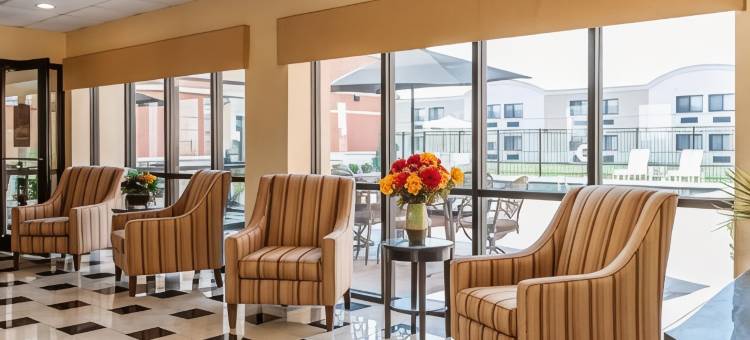 马图恩南品质套房酒店(Quality Inn & Suites Mattoon South)图片