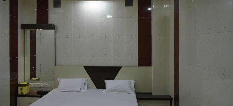 克里斯天堂酒店(Krish Paradise Hotel)图片