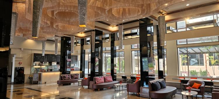 苏攀武里酒店(Songphanburi Hotel)图片