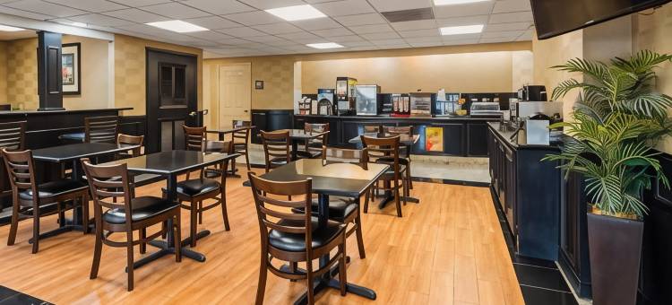 西北贝斯特韦斯特优质套房酒店(Best Western Plus Northwest Inn  Suites)图片