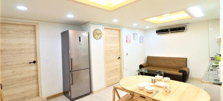 多情之家/弘大入口站。7号出口，可以开派对房。可爱的宽敞空间(Seoul Dajeong House/Hongdae Entrance Sta.Exit7.  Party room. Lovely Big House)图片