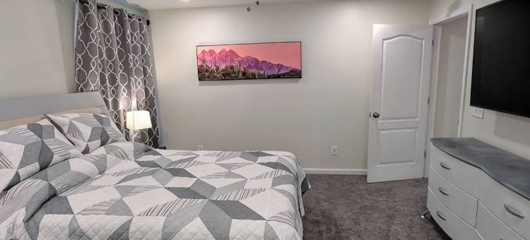 Renovated 3 bd 2.5 bath centrally located next to MTSU/Night life/Restaurants/DT图片