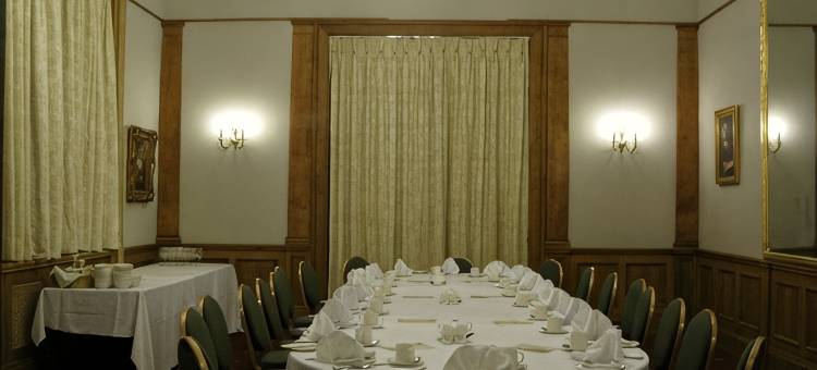 威灵顿豪尔酒店(Willington Hall Hotel)图片
