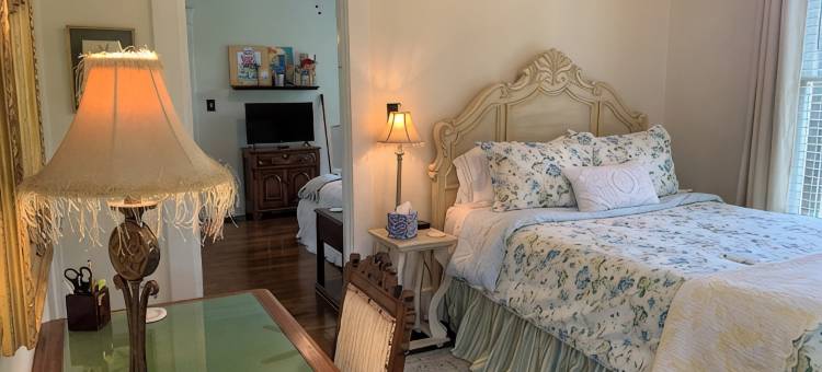 Picket Fence~步行可达MTSU和历史悠久的市中心广场乡村别墅!(Picket Fence Cottage~ Walk to Mtsu and the Historic Downtown Square!)图片