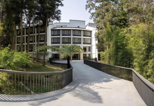 Howard Resort Xitou over view