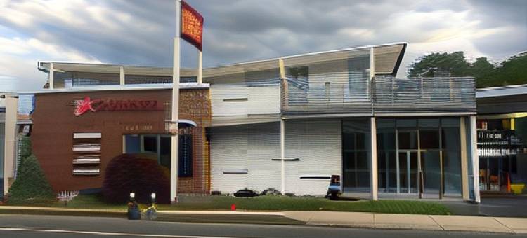 罗克维尔中心华美达酒店(Ramada by Wyndham Rockville Centre)图片