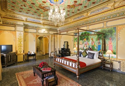 Chunda Palace Hotel Overview