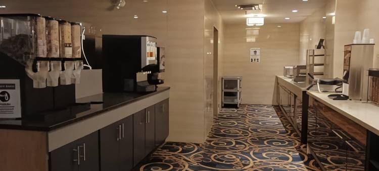 温德姆戴斯酒店及套房，萨斯喀彻温堡(Days Inn & Suites by Wyndham Fort Saskatchewan)图片