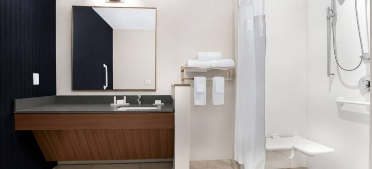 代托纳比奇高速公路机场万豪万枫酒店(Fairfield Inn & Suites Daytona Beach Speedway/Airport)图片