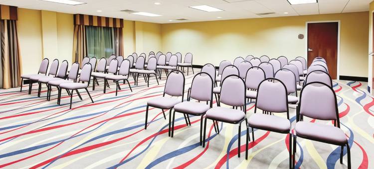 华纳罗宾斯-罗宾斯空军基地拉昆塔温德姆套房酒店(La Quinta Inn & Suites by Wyndham Warner Robins - Robins AFB)图片