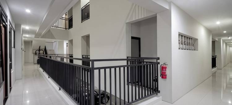 卡朗马朗D帕拉贡酒店(Dparagon Karangmalang)图片