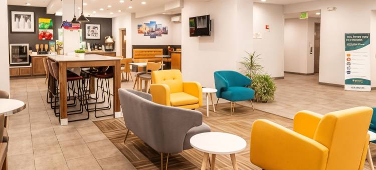 品质酒店及套房橡木村 - 克利夫兰南(Quality Inn & Suites Oakwood Village - Cleveland South)图片