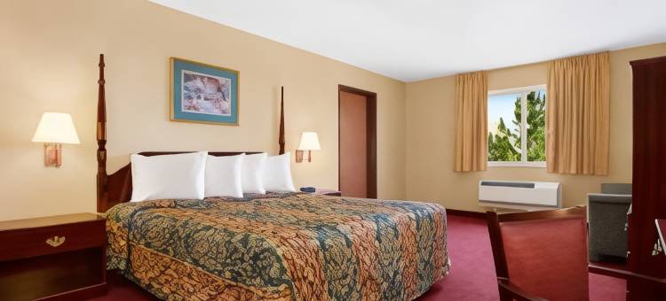 科罗拉多斯普林斯机场戴斯酒店(Days Inn by Wyndham Colorado Springs Airport)图片