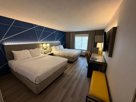 舒适酒店及套房-丹伯里-贝瑟尔