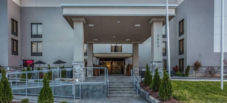 纳什维尔机场品质套房酒店(Quality Suites Nashville Airport)图片