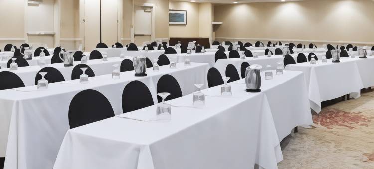 希尔顿逸林套房酒店辛辛那提-蓝灰(DoubleTree Suites by Hilton Cincinnati - Blue Ash)图片