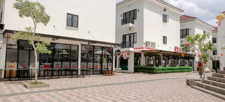 Jember Town Square Apartment by Calli Rooms图片