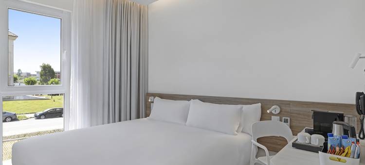 民宿酒店圣地亚哥米拉多伊罗(B&B HOTEL Santiago Milladoiro)图片