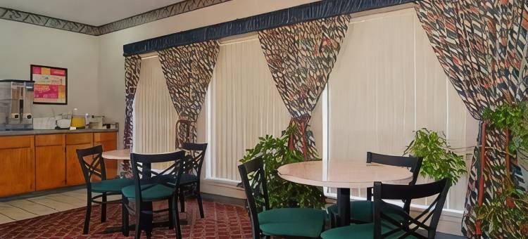 特克萨卡纳I-30伊克诺旅馆(Econo Lodge Texarkana I-30)图片