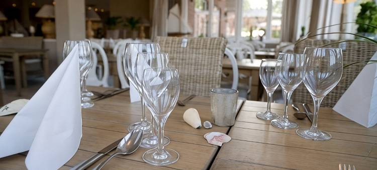海肯多夫波罗的海海滨桑拿酒店(Belvilla)(Heikendorf Ostseebad Strandhotel mit Sauna by Belvilla)图片