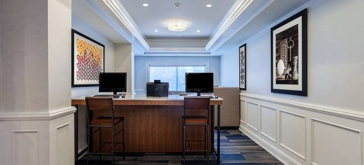 Holiday Inn Express 哈帕克的 - 长岛(Holiday Inn Express HAUPPAUGE-LONG ISLAND by IHG)图片