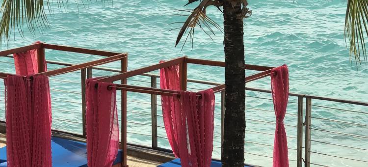 海滨-圣劳伦斯海滩公寓，圣劳伦斯盖普，海滨(ON THE OCEAN - ST LAWRENCE BEACH CONDOS, ST LAWRENCE GAP, ON THE OCEAN)图片