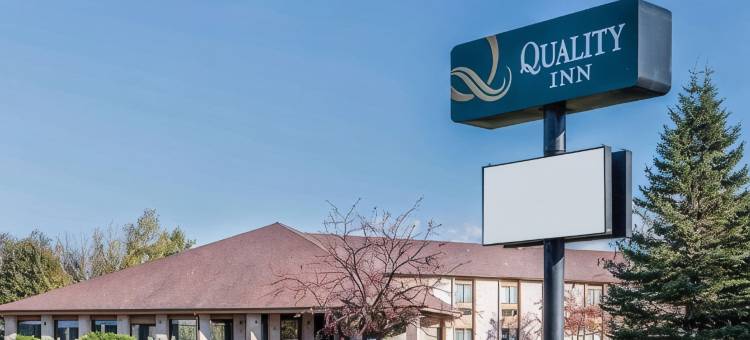 莫西尼威斯康星州中部机场AmericInn酒店(AmericInn by Wyndham Mosinee Central Wisconsin Airport)图片