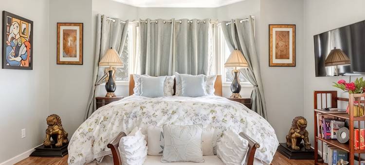 Cambria Victorian Castle: Walk to Beach, Village Shops, Wineries and Galleries!图片