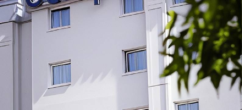 康铂巴黎西沙维尔酒店(Campanile Paris Ouest - Chaville)图片