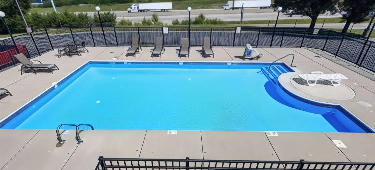 代顿胡伯高地东北戴斯酒店(Days Inn by Wyndham Dayton Huber Heights Northeast)图片