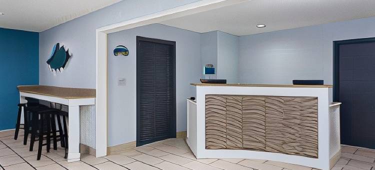 塞勒斯堡温德姆戴斯套房酒店(Days Inn & Suites by Wyndham Sellersburg)图片