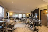 Super 8 by Wyndham Quebec City - Bữa sáng