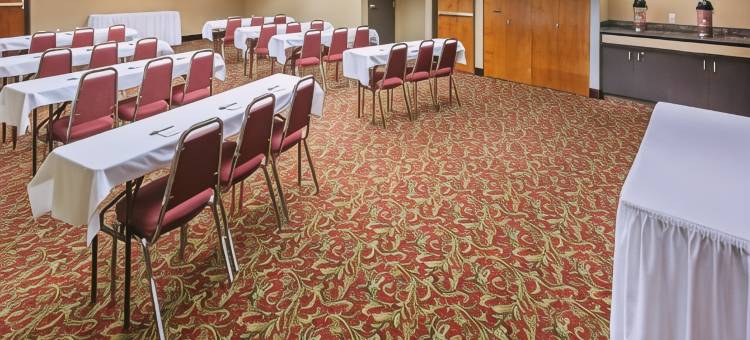 奥马哈美吟温德姆酒店(AmericInn by Wyndham Omaha)图片