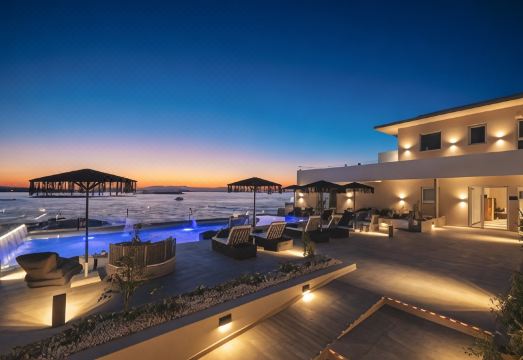 Elia Sea Suites Hotel Overview