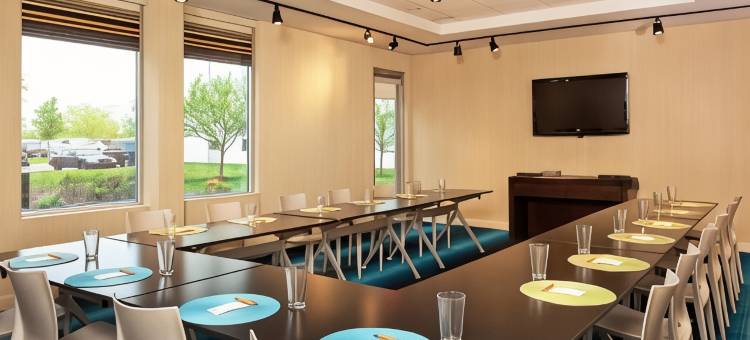 博灵布鲁克雅乐轩酒店(Aloft Bolingbrook)图片