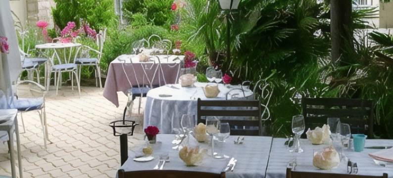 塔威尔客栈(Logis Auberge de Tavel)图片