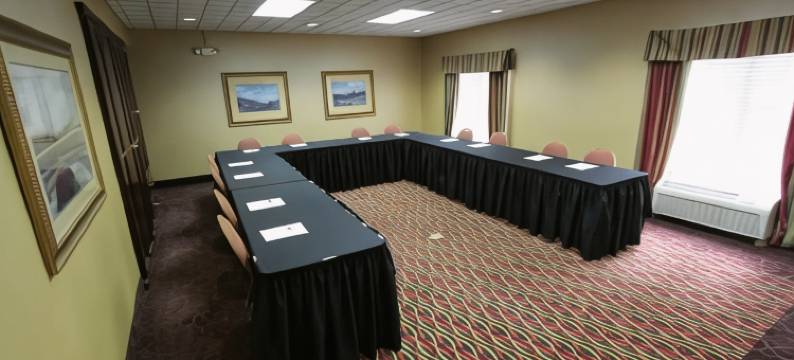 芬德利温德姆呗盟套房酒店(Baymont Inn & Suites by Wyndham Findlay)图片