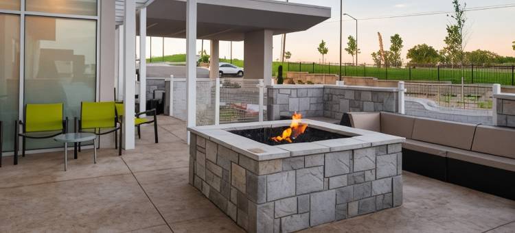 SpringHill Suites Kansas City Northeast图片