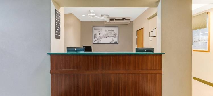 格尼速8酒店(Super 8 by Wyndham Gurnee)图片