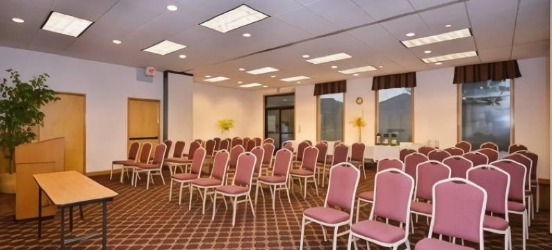 温哥华品质酒店及套房 - 黑泽尔戴尔(Quality Inn & Suites Vancouver - Hazel Dell)图片