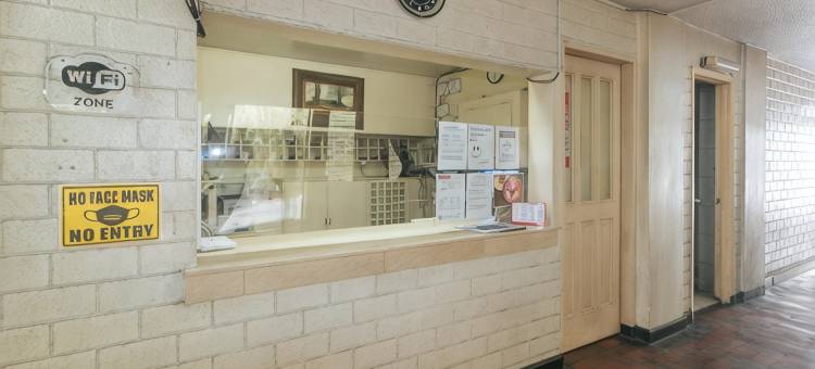 奎松市红多兹公寓式酒店 @ 百老汇庭院(RedDoorz @ Broadway Court Apartelle Quezon City)图片