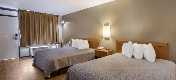 活橡树伊克诺酒店(Econo Lodge)图片